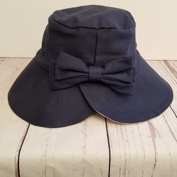 kate spade Accessories - Kate Spade bucket hat navy split back NWT